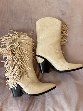 Fringed Croc-Embossed Cream Western Heeled Boots